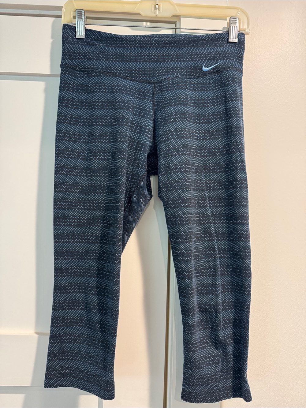 Nike Cropped Leggings unique print